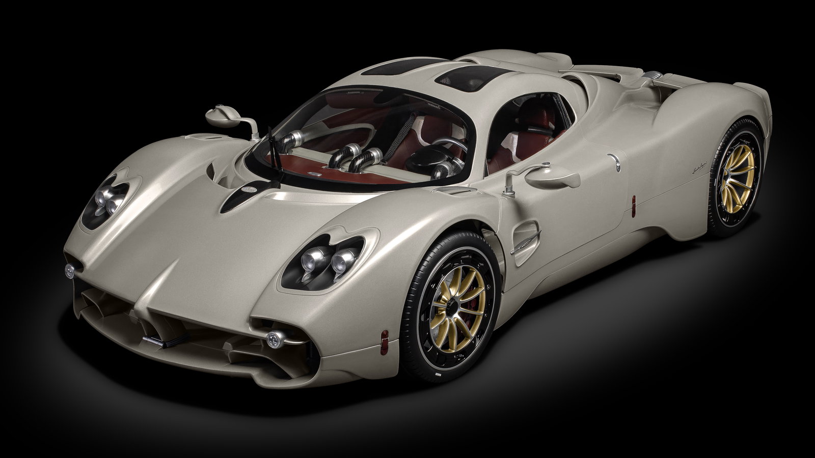 Pocher Pagani Utopia - front